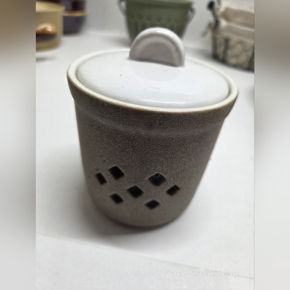 Gray Ceramic Container with Lid - Picture 1 of 7